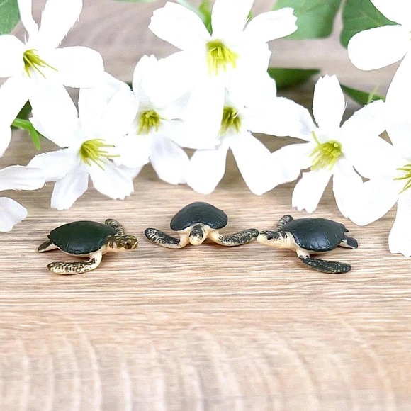Sea Turtle Miniature Figure - 1 inch - Hand Painted Mini Figurine - Bundle Deal - Picture 7 of 10
